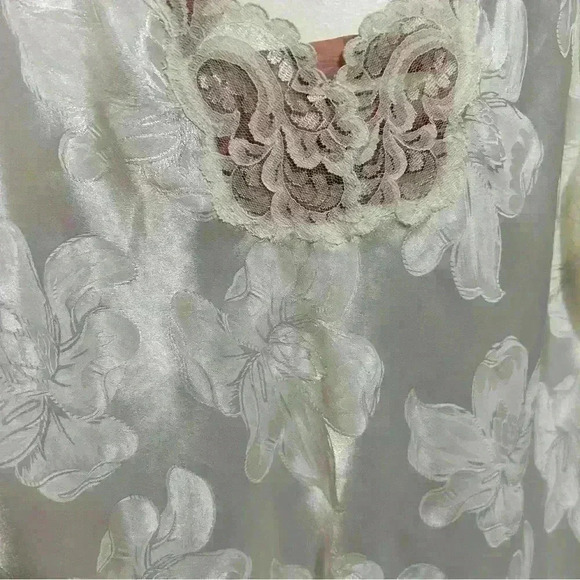VTG Linda Bis Chemise Waltz Length Lace Inset & Trim  Size large - Picture 6 of 6